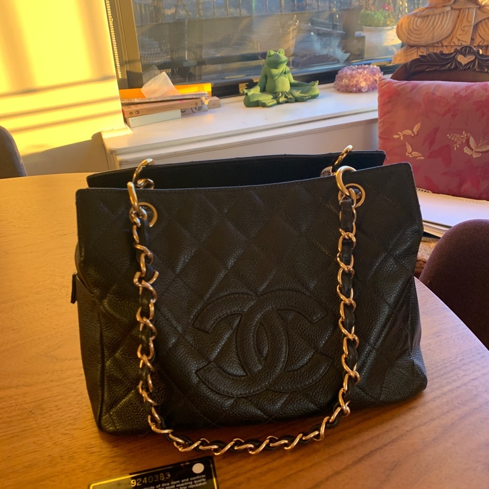 Chanel petit timeless tote
